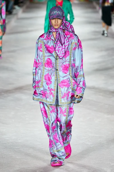 Look 35